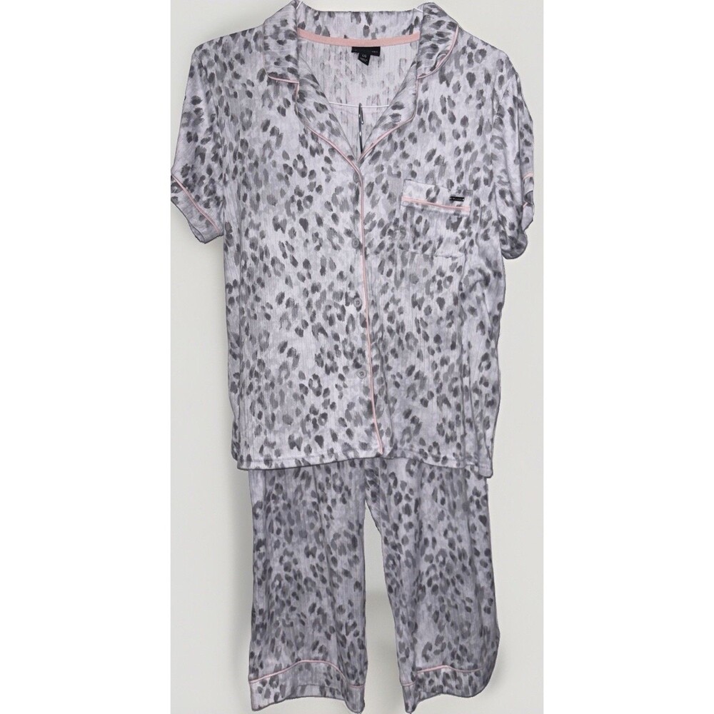 Tahari Women’s Soft Pajama Set Size Large With Elastic Waist Capri Pants